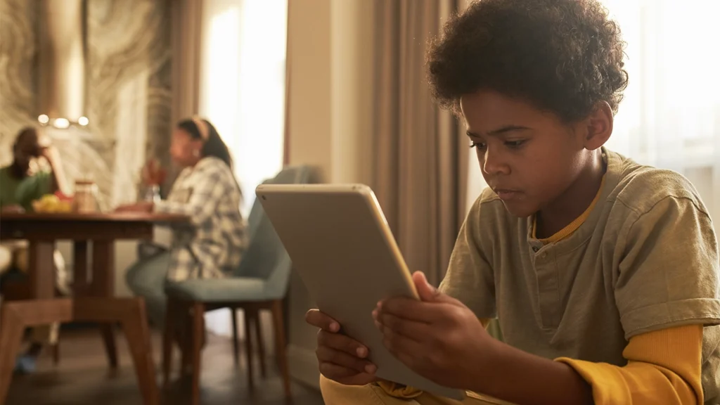 Text Neck Syndrome em crianças